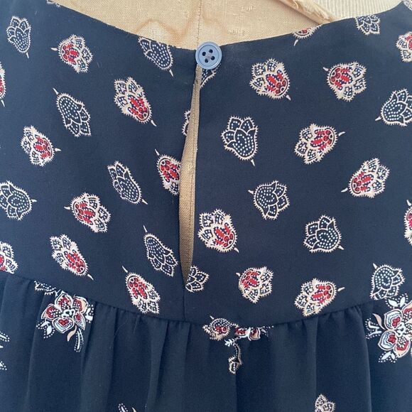 Worn Once! LOFT Blouse Black with flowers Size XS - Picture 6 of 6